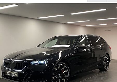 BMW 5er 540d xDrive Touring A 5 Türen