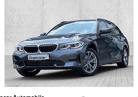 BMW 3er 320e xDrive Touring Auto 5 Türen