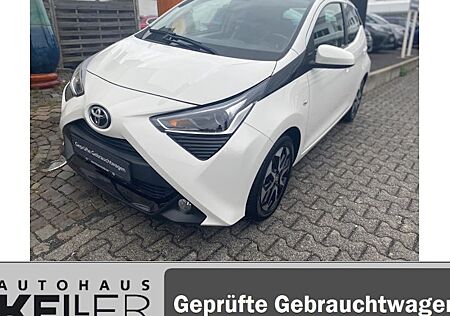 Toyota Aygo 1,0-l-VVT-i x-play 5 Türen