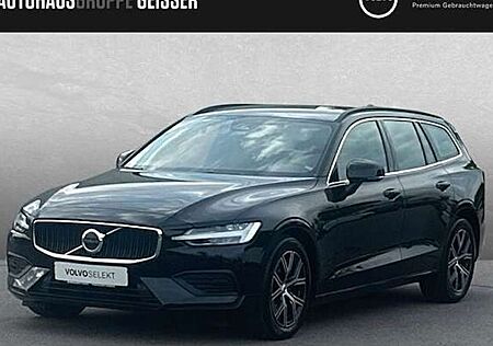 Volvo V60 B3 DCT Core 5 Türen