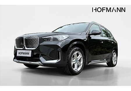 BMW iX1 xDrive30 5 Türen
