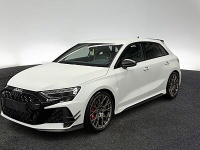Audi RS3 2.5 TFSI S tronic quattro Sportback 5 Türen
