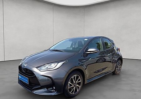 Toyota Yaris 1.5-l-VVT-i CVT Team Deutschland 5 Türen