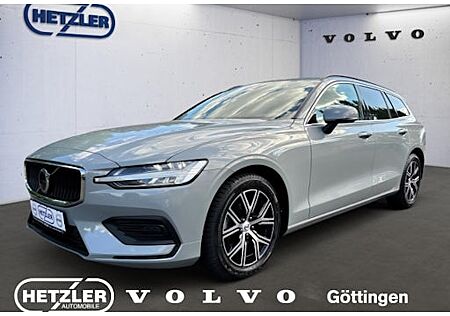 Volvo V60 B4 DCT Core 5 Türen