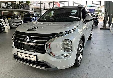 Mitsubishi Outlander 2.4 PHEV 4WD Diamant Top 5 Türen