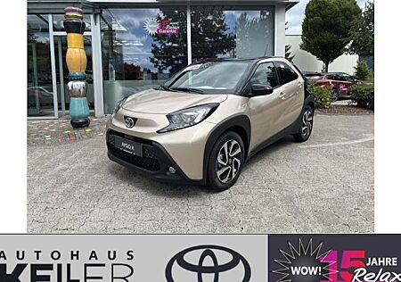 Toyota Aygo (X) Aygo (X) 1.0-l-VVT-i Play S-CVT 5 Türen