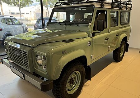 Land Rover Defender 110 TD4 Station Wagon Heritage 5 Türen