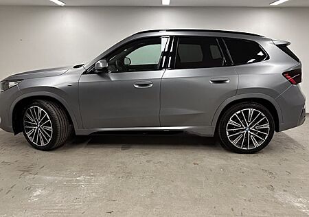 BMW iX1 xDrive30 5 Türen