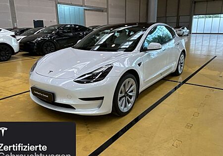 Tesla Model 3 Hinterradantrieb RWD 4 Türen