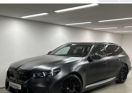 BMW M5 Plug-In Hybrid Touring xDrive A 5 Türen