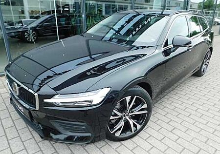 Volvo V60 B3 DCT Core 5 Türen