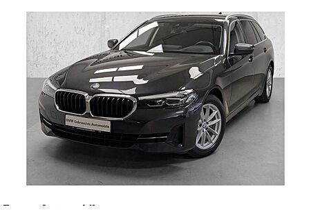 BMW 5er 520d xDrive Touring A 5 Türen