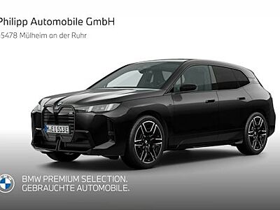 BMW iX M70 5 Türen