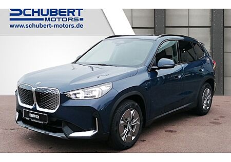 BMW iX1 eDrive20 5 Türen