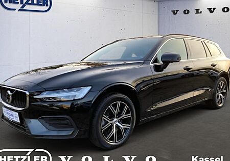 Volvo V60 B4 DCT Core 5 Türen