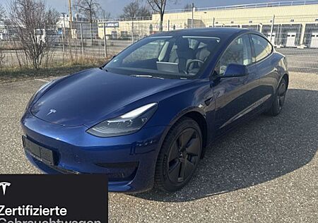 Tesla Model 3 Hinterradantrieb RWD 4 Türen