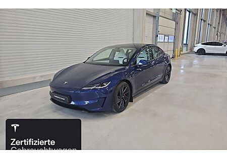 Tesla Model 3 Allradantrieb mit Dualmotor Performance 4 Türen