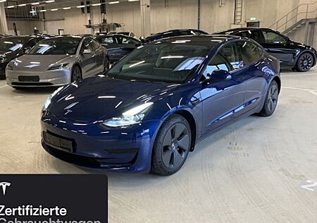Tesla Model 3 Hinterradantrieb RWD 4 Türen