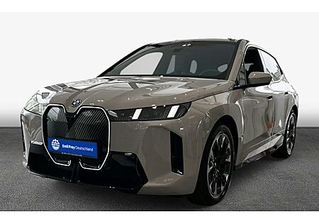BMW iX xDrive45 5 Türen