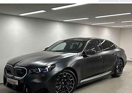 BMW M5 Plug-In Hybrid xDrive A 4 Türen