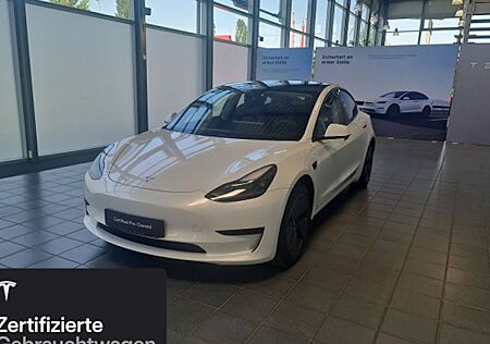 Tesla Model 3 Hinterradantrieb RWD 4 Türen