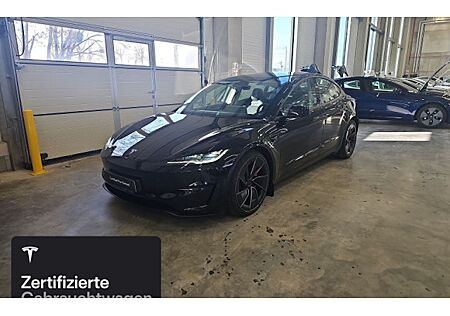Tesla Model 3 Allradantrieb mit Dualmotor Performance 4 Türen