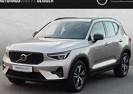 Volvo XC 40 T2 Plus Dark Auto 5 Türen