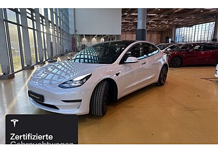 Tesla Model 3 Hinterradantrieb RWD Long Range 4 Türen