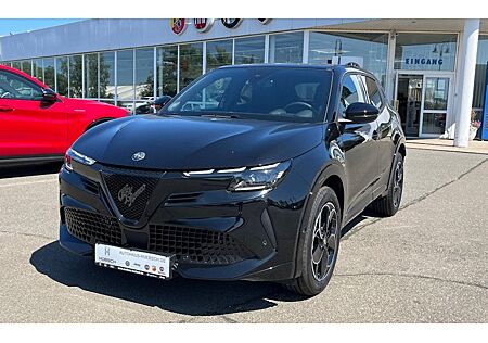 Alfa Romeo Junior ibrida Ibrida Q4 1.2 MHEV VGT Q4 e-DCT6 5 Türen
