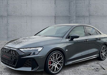 Audi RS3 2.5 TFSI S tronic quattro 4 Türen