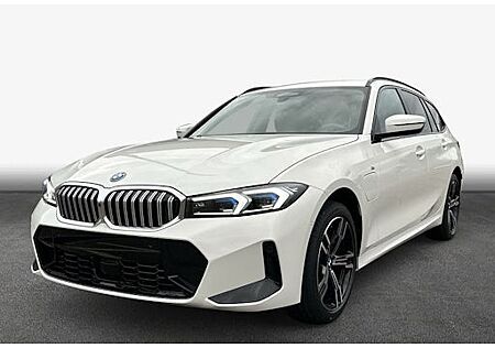 BMW 3er 330e xDrive Touring Automatic 5 Türen