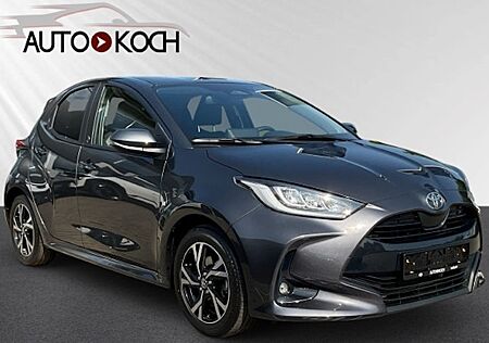 Toyota Yaris 1.5-l-VVT-i Hybrid 116 CVT Team Deutschl 5 Türen