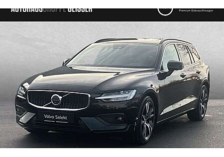 Volvo V60 B4 DCT Core 5 Türen