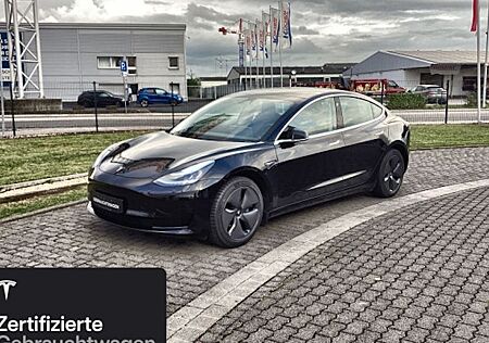 Tesla Model 3 Hinterradantrieb RWD 4 Türen