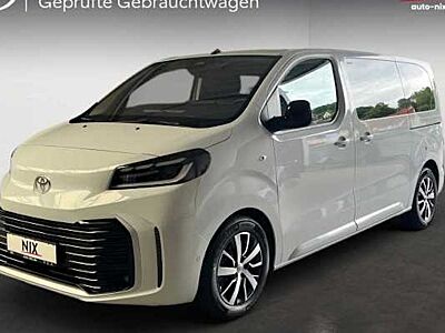 Toyota Pro Ace 2,2-l-D-4D 132kW L1 Teamplayer Auto 5 Türen