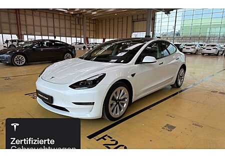 Tesla Model 3 Hinterradantrieb RWD Long Range 4 Türen