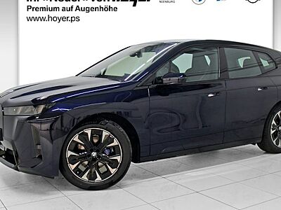 BMW iX xDrive45 5 Türen