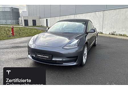 Tesla Model 3 Hinterradantrieb RWD 4 Türen