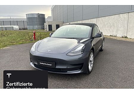 Tesla Model 3 Standard 4 Türen