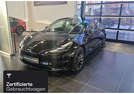 Tesla Model 3 Allradantrieb mit Dualmotor Performance 4 Türen