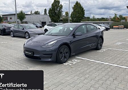Tesla Model 3 Hinterradantrieb RWD 4 Türen