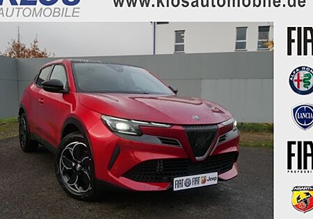 Alfa Romeo Junior ibrida Ibrida Q4 1.2 MHEV VGT Q4 e-DCT6 5 Türen