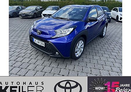 Toyota Aygo (X) Aygo (X) 1.0-l-VVT-i Play S-CVT 5 Türen