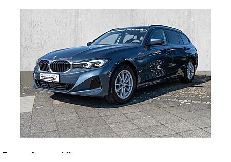 BMW 3er 318i Touring Auto 5 Türen