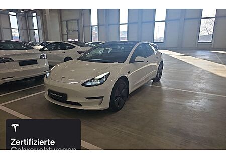 Tesla Model 3 Hinterradantrieb RWD Long Range 4 Türen