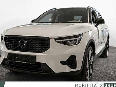 Volvo XC 40 B3 Black Edition Plus DCT 5 Türen