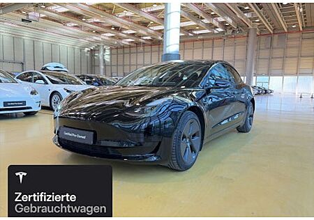 Tesla Model 3 Standard 4 Türen