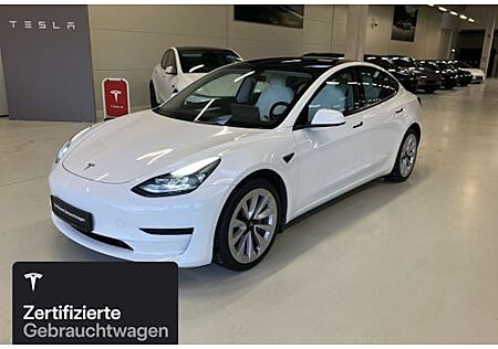 Tesla Model 3 Standard 4 Türen