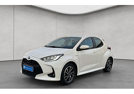 Toyota Yaris 1.5-l-VVT-i CVT Team Deutschland 5 Türen
