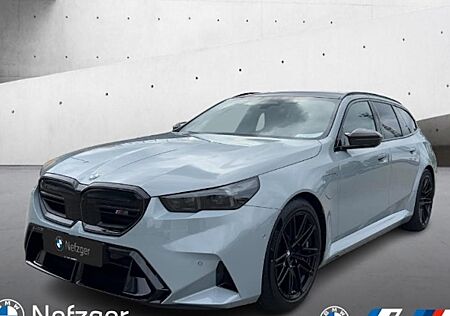 BMW M5 Plug-In Hybrid Touring xDrive A 5 Türen